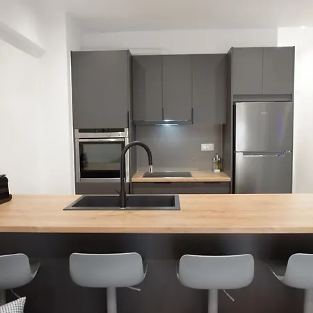 L Apartment2 Διαμέρισμα *