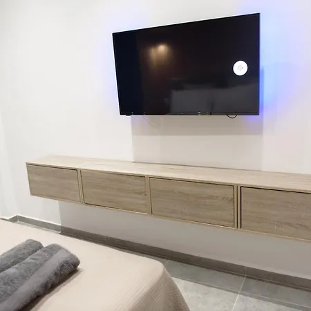 L Apartment2 *